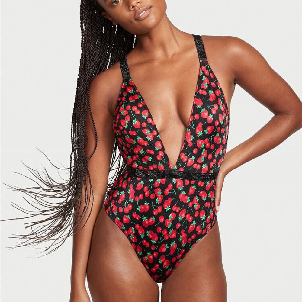 Victoria's Secret XS/S ONE-PIECE swimsuit monokini BERRY STRAWBERRY SHINE STRAP